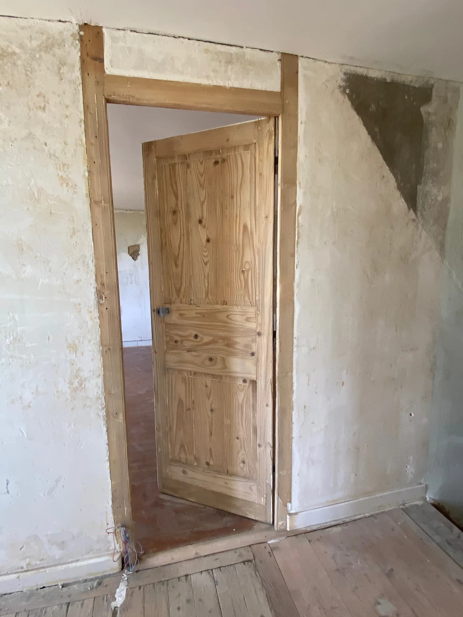 Escaliers et portes en bois